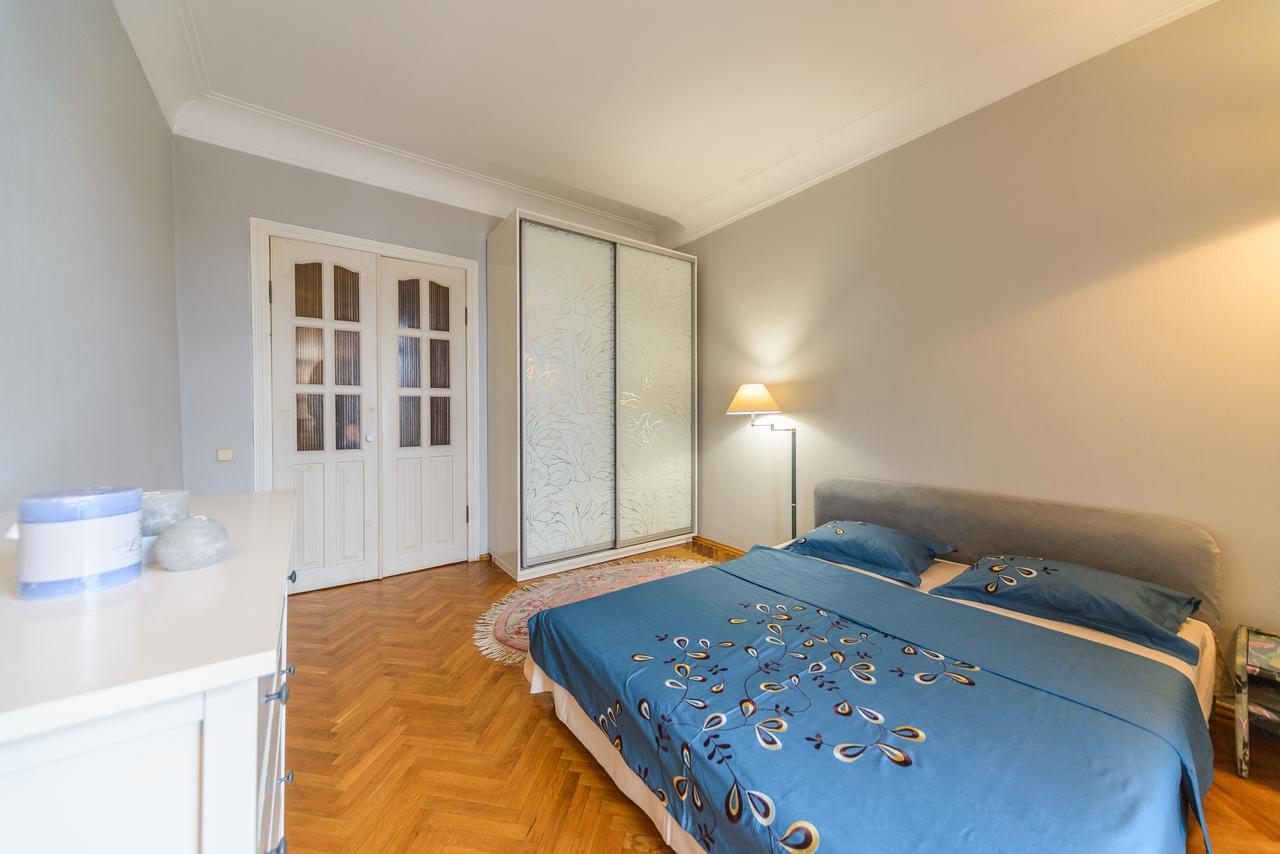 Apartment Near Olympic Stadium Kiev Extérieur photo